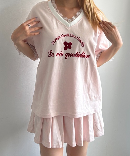 .KOM(ドットコム)の「A'GEM/9 × .kom 『.KOMZ/ドットケーオーエムゼット』クローバー刺繍×ペプラムレースセットアップ(Tシャツ/カットソー・レディース・ブラック/ピンク/ライトグレー・FREE)」の10枚目の写真