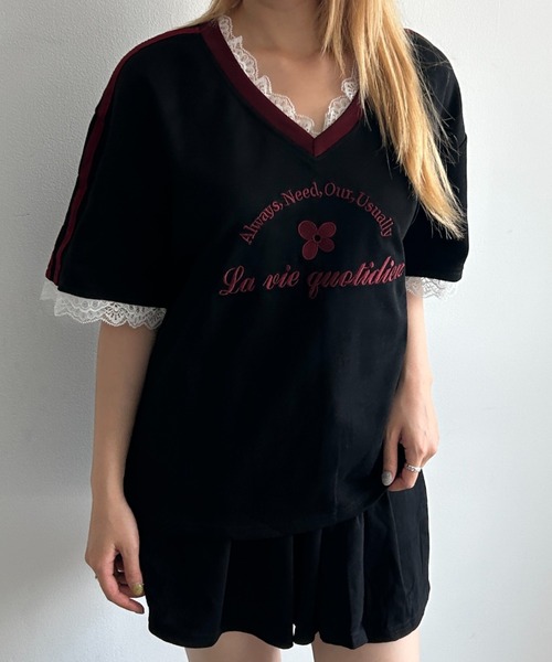 .KOM(ドットコム)の「A'GEM/9 × .kom 『.KOMZ/ドットケーオーエムゼット』クローバー刺繍×ペプラムレースセットアップ(Tシャツ/カットソー・レディース・ブラック/ピンク/ライトグレー・FREE)」の13枚目の写真