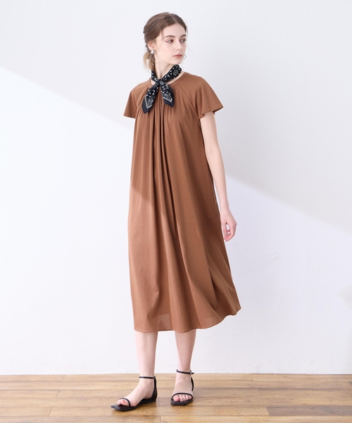 LE SOUK HOLIDAY(ルスークホリデー)の「【接触冷感】ピンタックワンピース(ワンピース・レディース・ブラウン/ブラック/ブルー・M/L)」の9枚目の写真