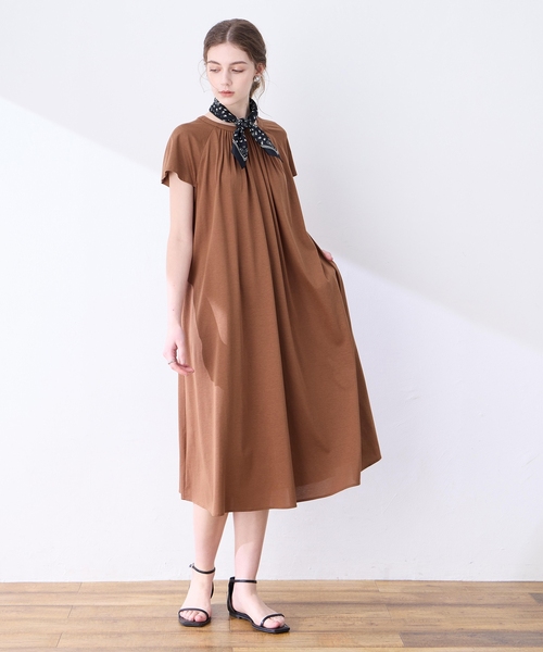 LE SOUK HOLIDAY(ルスークホリデー)の「【接触冷感】ピンタックワンピース(ワンピース・レディース・ブラウン/ブラック/ブルー・M/L)」の13枚目の写真