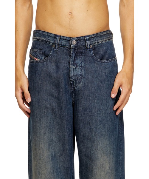 メンズ デニムパンツ RELAXED 2001 D-MACRO（デニムパンツ）｜DIESEL