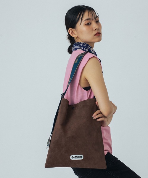 OUTDOOR PRODUCTS(アウトドアプロダクツ)の「【ブラウンROSE BUD別注カラー】(OUTDOOR)SUEDE LIKE TOTE(トートバッグ・レディース・ブラック/ブラウン・ONE SIZE)」の17枚目の写真