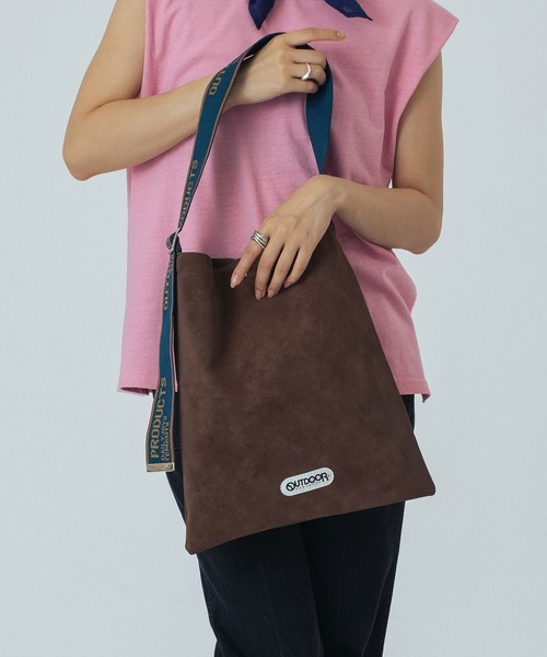 OUTDOOR PRODUCTS(アウトドアプロダクツ)の「【ブラウンROSE BUD別注カラー】(OUTDOOR)SUEDE LIKE TOTE(トートバッグ・レディース・ブラック/ブラウン・ONE SIZE)」の15枚目の写真