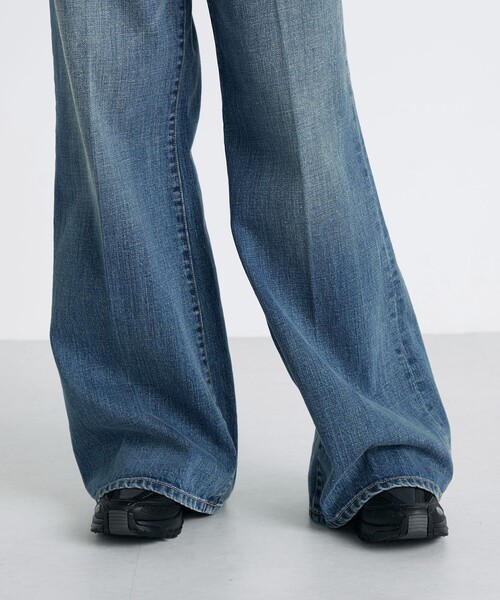 EDITION（エディション）の「エッセンシャルデニム フレアパンツ（デニムパンツ・レディース・ライトブルー・38/36/34）」の8枚目の写真