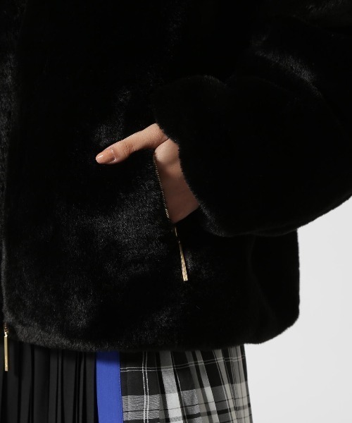 TATRAS（タトラス）の「TATRAS(タトラス) YUMOLA（ブルゾン・レディース・ライトグレー/ブラック・1/2）」の6枚目の写真