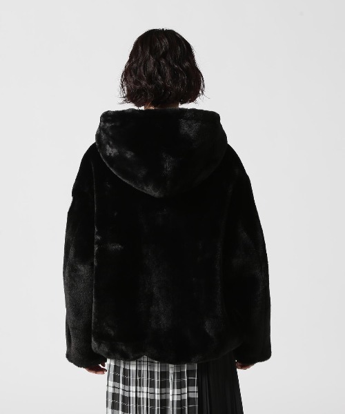 TATRAS（タトラス）の「TATRAS(タトラス) YUMOLA（ブルゾン・レディース・ライトグレー/ブラック・1/2）」の5枚目の写真