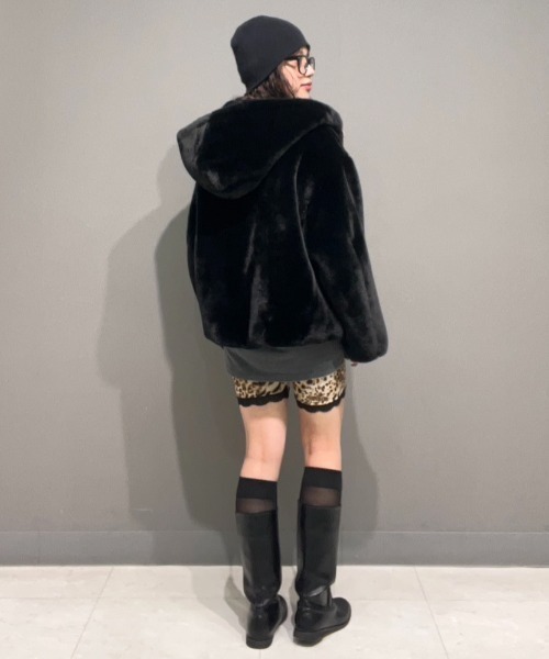 TATRAS（タトラス）の「TATRAS(タトラス) YUMOLA（ブルゾン・レディース・ライトグレー/ブラック・1/2）」の19枚目の写真