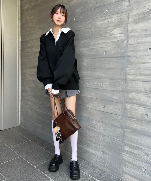 CHARME BY MICOLA（シャルムバイミコラ）の「ワンホン女子のAWトレンド♪シャツ襟ドッキングポロニットプルオーバー（ニット/セーター・レディース・ブラック/グレー・FREE）」の11枚目の写真