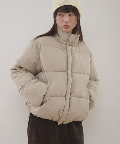 MUHET(ミュエータ)の「assorted padded short blouson / アソート中綿ショート丈ブルゾン(ブルゾン・レディース・ネイビー/ブラック/ブラウン/ベージュ・SMALL/LARGE/MEDIUM)」の4枚目の写真
