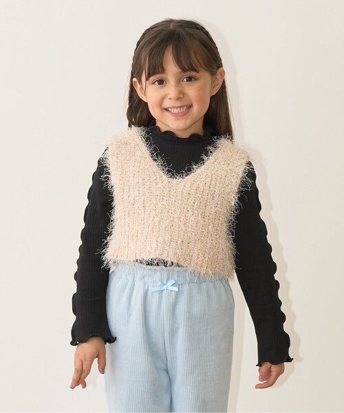 Lycee mine（リセマイン）の「【どちらが前でもOK】ラメフェザーニットベスト（ベスト・キッズ・ライトベージュ/サーモンピンク/シルバー・M/L）」の2枚目の写真