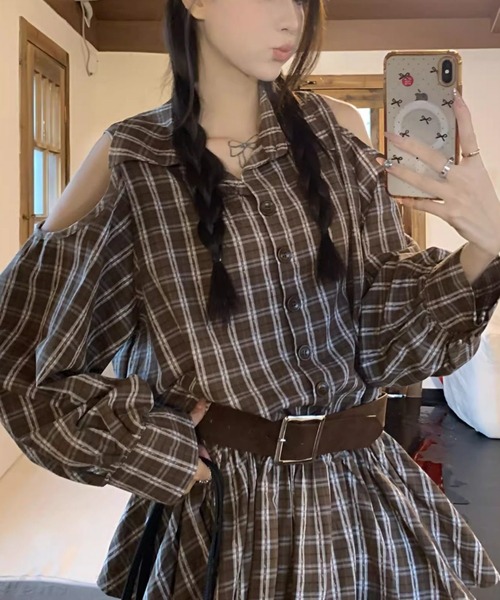 gossip!ロサンゼルス(ゴシップロサンゼルス)の「カットアウトデザイン オフホワイトチェックミニ丈ワンピース(シャツワンピース・レディース・ブラウン/オフホワイト・L/M)」の8枚目の写真