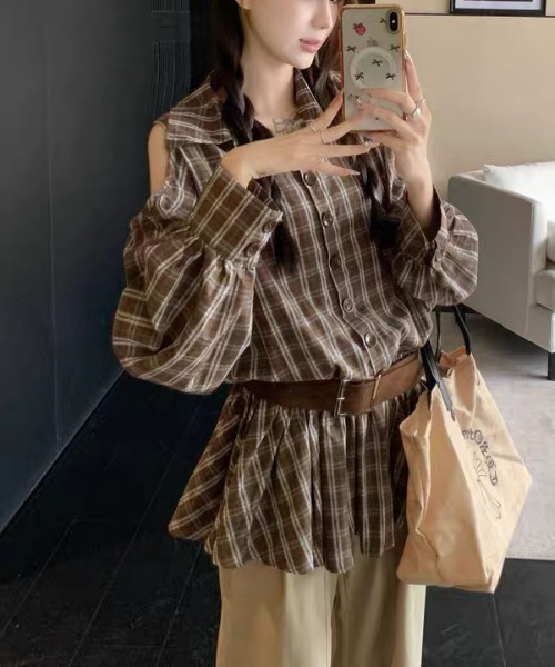 gossip!ロサンゼルス(ゴシップロサンゼルス)の「カットアウトデザイン オフホワイトチェックミニ丈ワンピース(シャツワンピース・レディース・ブラウン/オフホワイト・L/M)」の6枚目の写真