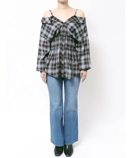 MERCURYDUO(マーキュリーデュオ)の「2WAYウエストシャーリングフィットシャツ(シャツ/ブラウス・レディース・ブラック/オフホワイト/ブルー・FREE)」の13枚目の写真