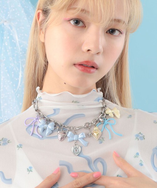 CAROLINA GLASER（カロリナ グレイサー）の「【COLLABORATION】Lovely Charm 22 / カラフルネックレス（ネックレス・レディース・イエロー/ピンク/ブルー・ONE SIZE）」の13枚目の写真
