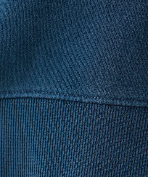 B:MING by BEAMS（ビーミングバイビームス）の「フェード クルーネック スウェット（ユニセックス）（スウェット・メンズ・ネイビー/レッド・L/M/S/XL）」の19枚目の写真