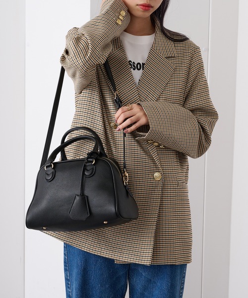 cache cache（カシュ カシュ）の「【cache cache】シボフェイクレザーボストンバッグ（ボストンバッグ・レディース・アイボリー/ブラック/ブラウン/レッド・FREE）」の2枚目の写真