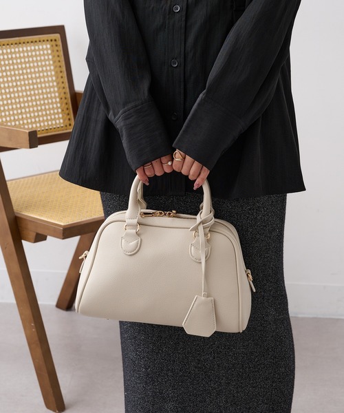 cache cache（カシュ カシュ）の「【cache cache】シボフェイクレザーボストンバッグ（ボストンバッグ・レディース・アイボリー/ブラック/ブラウン/レッド・FREE）」の8枚目の写真