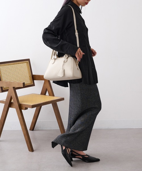 cache cache（カシュ カシュ）の「【cache cache】シボフェイクレザーボストンバッグ（ボストンバッグ・レディース・アイボリー/ブラック/ブラウン/レッド・FREE）」の9枚目の写真