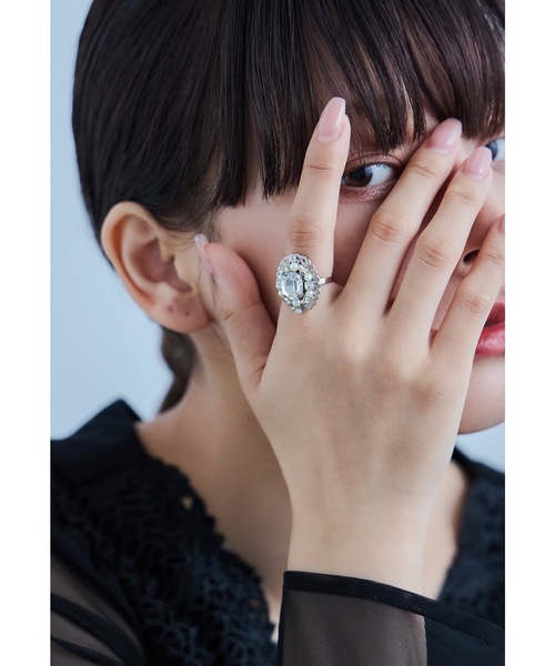 niana(ニアナ)の「ビジューオーバルリング 指輪 レディース フリーサイズ パール ゴールド シルバー 結婚式 二次会 同窓会 成人式 パーティー お呼ばれ オケージョン フォーマル(リング・レディース・シルバー・FREE)」の1枚目の写真