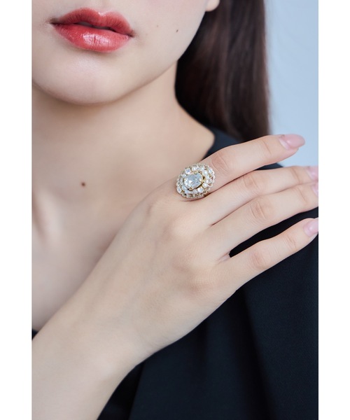 niana(ニアナ)の「ビジューオーバルリング 指輪 レディース フリーサイズ パール ゴールド シルバー 結婚式 二次会 同窓会 成人式 パーティー お呼ばれ オケージョン フォーマル(リング・レディース・シルバー・FREE)」の7枚目の写真