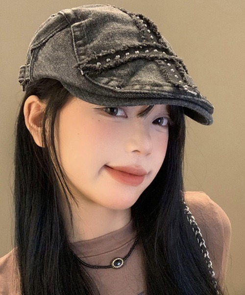 lilful(リルフル)の「スタッズ付き クロスモチーフフリンジ デニムハンチング帽(ハンチング/ベレー帽・レディース・ブルー/ブラック/ライトブルー・F)」の16枚目の写真