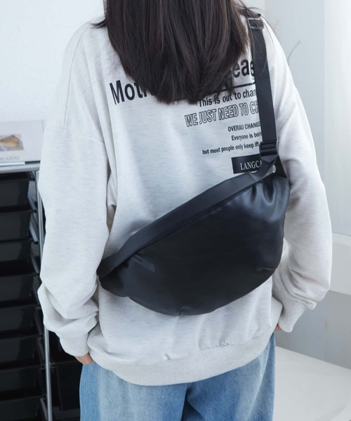 LA VORAGINE(ラ ヴォラジネ)の「ウエストバッグ/ボディバッグ(ボディバッグ/ウエストポーチ・レディース・ブラック/アイボリー/ブラウン・FREE)」の6枚目の写真