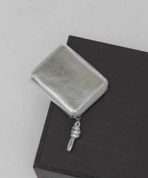 KBF（ケイビーエフ）の「カラビナ付きスリムウォレット（財布・レディース・シルバー/ブラック・ONE）」の3枚目の写真