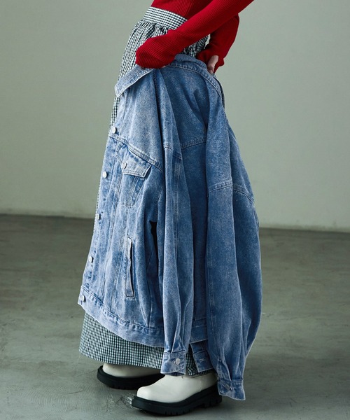 Fashion Letter（ファッションレター）の「オーバーサイズ デニムジャケット アウター ブルゾン（デニムジャケット・レディース・ライトブルー/ブラック/ブルー・M/L）」の6枚目の写真