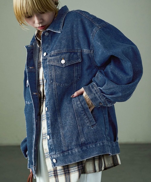 Fashion Letter（ファッションレター）の「オーバーサイズ デニムジャケット アウター ブルゾン（デニムジャケット・レディース・ライトブルー/ブラック/ブルー・M/L）」の14枚目の写真