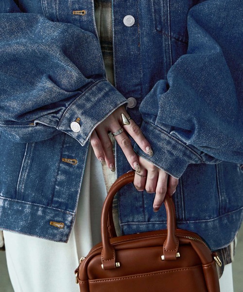 Fashion Letter（ファッションレター）の「オーバーサイズ デニムジャケット アウター ブルゾン（デニムジャケット・レディース・ライトブルー/ブラック/ブルー・M/L）」の17枚目の写真