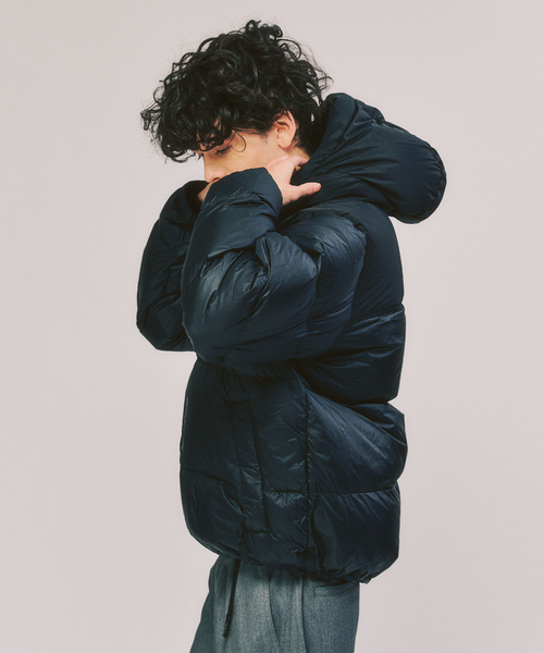 THE NORTH FACE（ザノースフェイス）の「THE NORTH FACE / ザ ノースフェイス Nuptse Hoodie（ダウンジャケット/コート・メンズ・チャコールグレー/ブラック・X-LARGE/LARGE/MEDIUM）」の3枚目の写真