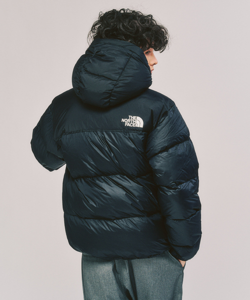 THE NORTH FACE（ザノースフェイス）の「THE NORTH FACE / ザ ノースフェイス Nuptse Hoodie（ダウンジャケット/コート・メンズ・チャコールグレー/ブラック・X-LARGE/LARGE/MEDIUM）」の4枚目の写真