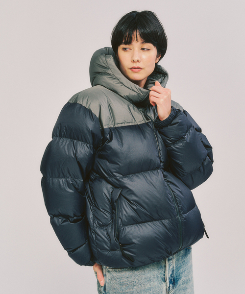 THE NORTH FACE（ザノースフェイス）の「THE NORTH FACE / ザ ノースフェイス Nuptse Hoodie（ダウンジャケット/コート・メンズ・チャコールグレー/ブラック・X-LARGE/LARGE/MEDIUM）」の10枚目の写真
