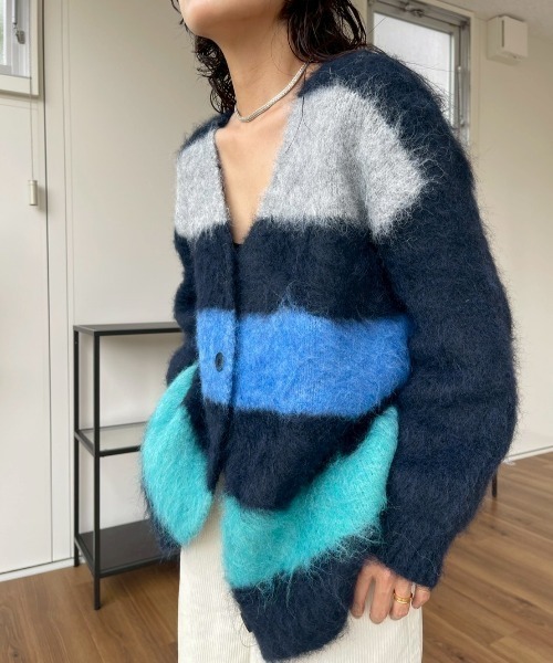 AMAIL(アマイル)の「Fuzzy Cardigan(カーディガン/ボレロ・レディース・ブルー・FREE)」の2枚目の写真