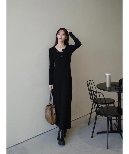 amel（エイメル）の「【RE ARRIVAL】ボタンレイヤードデザインニットワンピース（ワンピース・レディース・ブラック・FREE）」の15枚目の写真
