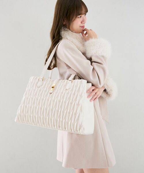 MAJESTIC LEGON（マジェスティックレゴン）の「クラシカルスクエアトートバッグ（トートバッグ・レディース・アイボリー/ブラック・FREE）」の7枚目の写真