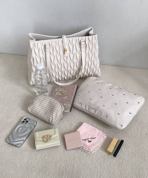 MAJESTIC LEGON（マジェスティックレゴン）の「クラシカルスクエアトートバッグ（トートバッグ・レディース・アイボリー/ブラック・FREE）」の10枚目の写真