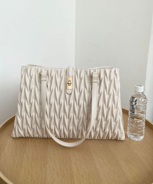 MAJESTIC LEGON（マジェスティックレゴン）の「クラシカルスクエアトートバッグ（トートバッグ・レディース・アイボリー/ブラック・FREE）」の12枚目の写真