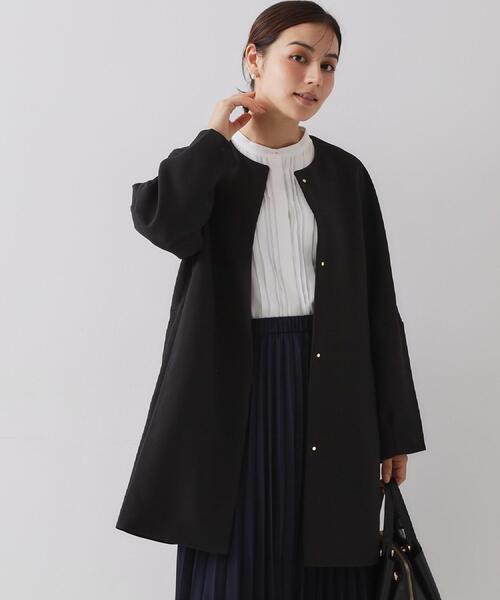 OPAQUE.CLIP（オペークドットクリップ）の「フォルムスリーブミドルコート【洗濯機OK】（ノーカラーコート・レディース・オフホワイト/ブラック/グリーン系・38/36/40）」の18枚目の写真