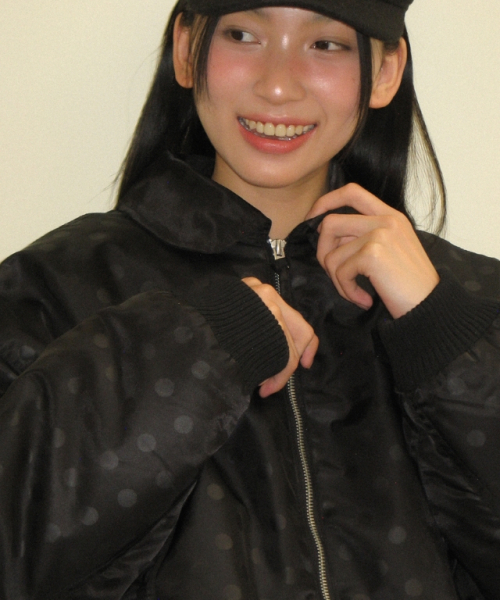 RONRON(ロンロン)の「INNER POINTED BOMBER MA-1 JUMPER DOT BLACK(ブルゾン・レディース・その他・FREE)」の4枚目の写真