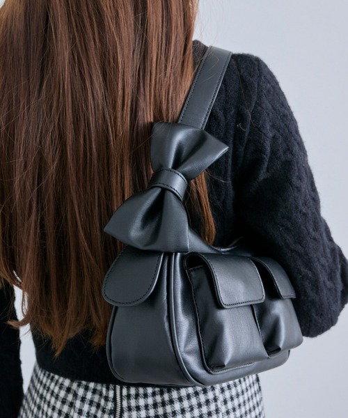 OLIVE des OLIVE（オリーブデオリーブ）の「リボンホーボーバッグ（ショルダーバッグ・レディース・ブラウン/アイボリー/ブラック・FREE）」の5枚目の写真