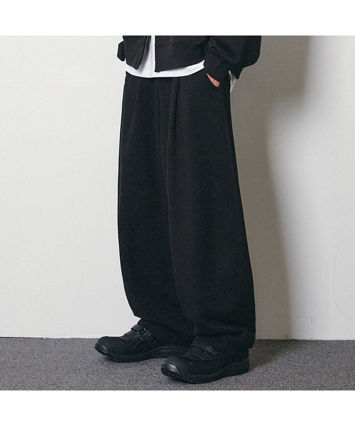 GAKKAI UNIONS(ガッカイユニオンズ)の「ワンタックバルーンスウェットパンツブラック(スウェットパンツ・レディース・その他・SMALL/MEDIUM/LARGE)」の1枚目の写真