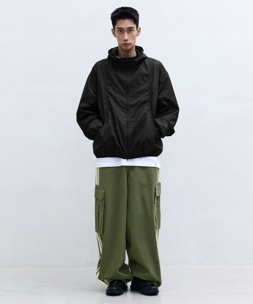 F.ILLUMINATE(フィルミネイト)の「シアーエアウィンドブレーカー-ブラック(ナイロンジャケット・レディース・その他・SMALL/MEDIUM/LARGE)」の5枚目の写真