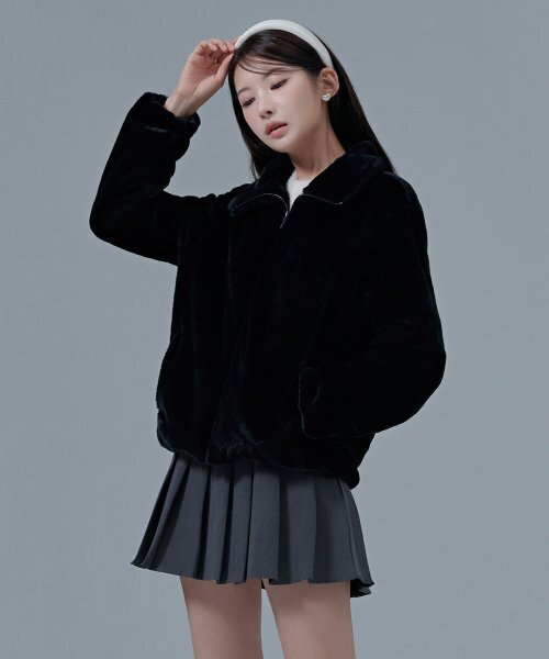 CHASECULT（チェイスカルト）の「女性ハイネックミンクカラージップアップ-CFRG4376D03（その他アウター・レディース・ブラック・85/90）」の4枚目の写真