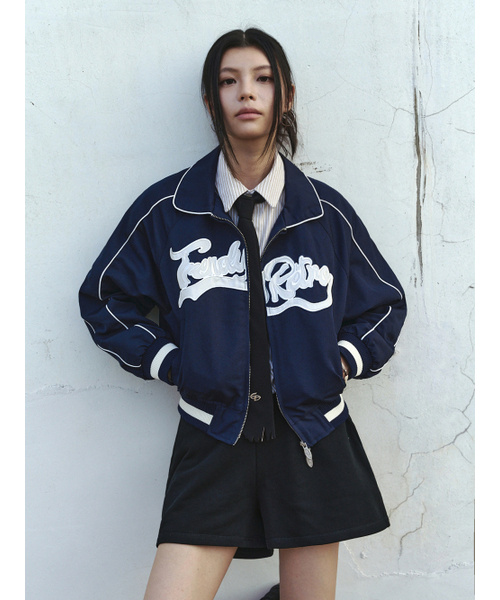GUBIN(グビン)の「(W) クロップビッグロゴパイピングブルゾン -ネイビー(ブルゾン・レディース・その他・MEDIUM/SMALL)」の1枚目の写真