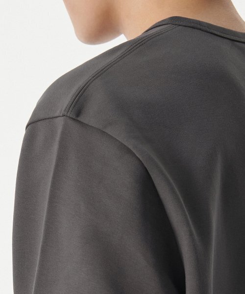 MUSINSA STANDARD（ムシンサスタンダード）の「ヘビーポンテリラックスクルーネック長袖Tシャツ[ガンメタル]（Tシャツ/カットソー・メンズ・その他・SMALL/MEDIUM/LARGE/X-LARGE/XX-LARGE/XXX-LARGE）」の4枚目の写真