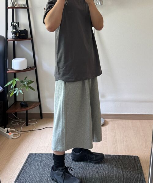 MUSINSA STANDARD（ムシンサスタンダード）の「ワンタックロングバミューダスウェットパンツ[メランジライトグレー]（その他パンツ・メンズ・その他・MEDIUM/LARGE/X-LARGE/XX-LARGE/SMALL/XXX-LARGE）」の8枚目の写真