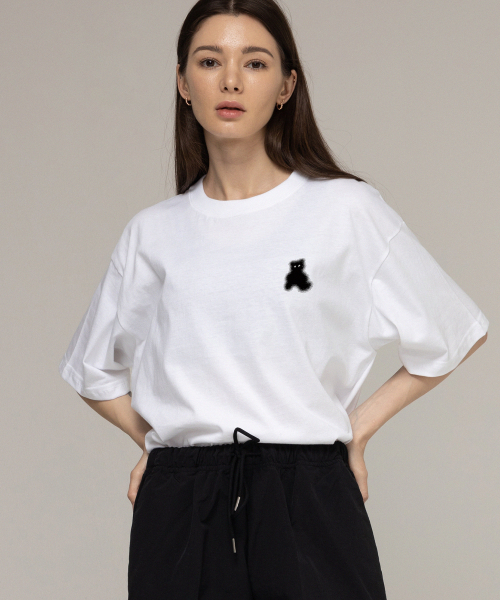 GRAVER（グレーバー）の「[ユニセックス]スモールドットシルエットベア半袖Tシャツ_ホワイト（Tシャツ/カットソー・レディース・ホワイト・X-LARGE/SMALL/MEDIUM/LARGE）」の2枚目の写真