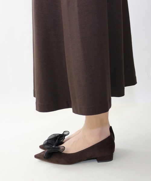 Fin（フィン）の「2WAYリボンフラットシューズ【低反発スポンジ入り】（パンプス・レディース・ブラック/グレー/ブラウン・23cm/23.5cm/24cm/24.5cm/25cm/22.5cm）」の16枚目の写真