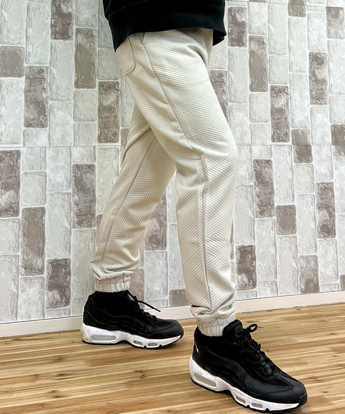 TopIsm(トップイズム)の「ジャガード無地 スウェットパンツ(スウェットパンツ・メンズ・アイボリー/ブラック/チャコールグレー・M/L/LL)」の21枚目の写真